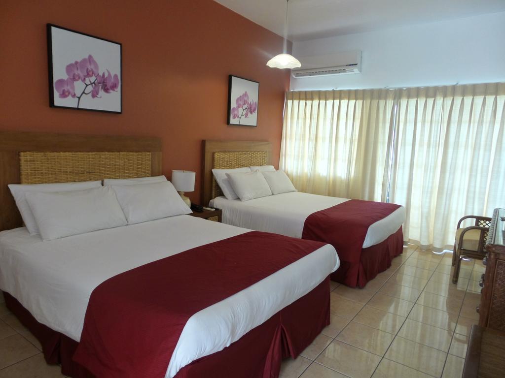 Flamboyant Hotel & Villas St. George's ภายนอก รูปภาพ