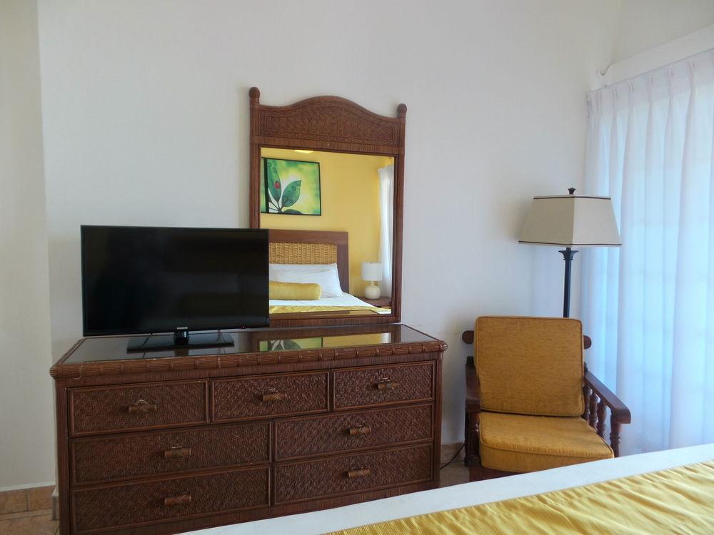 Flamboyant Hotel & Villas St. George's ภายนอก รูปภาพ