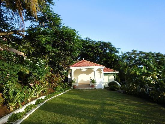 Flamboyant Hotel & Villas St. George's ภายนอก รูปภาพ